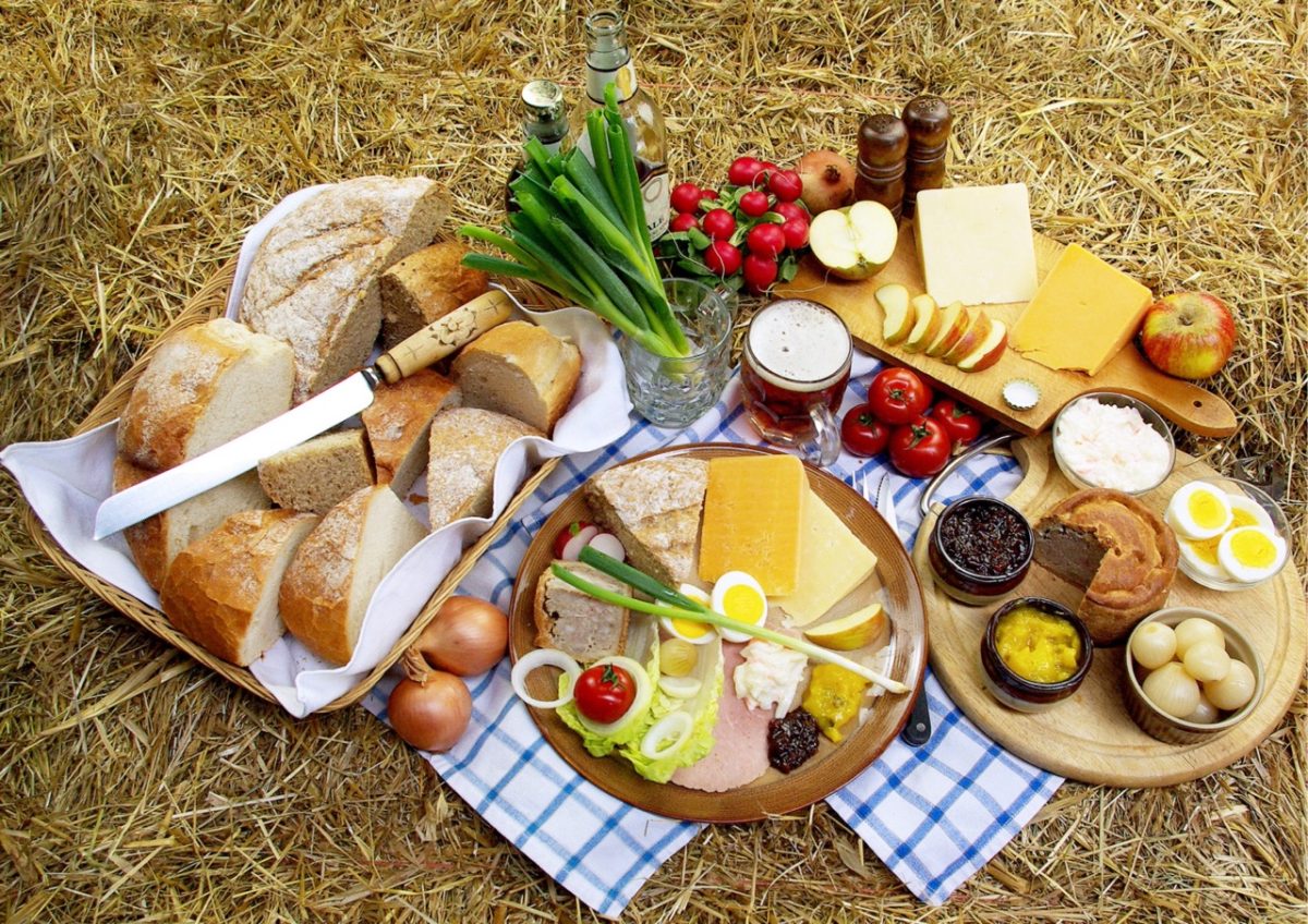 Enjoy a picnic with all the local produce you bought during your visit to the South Devon farmer's market and shop